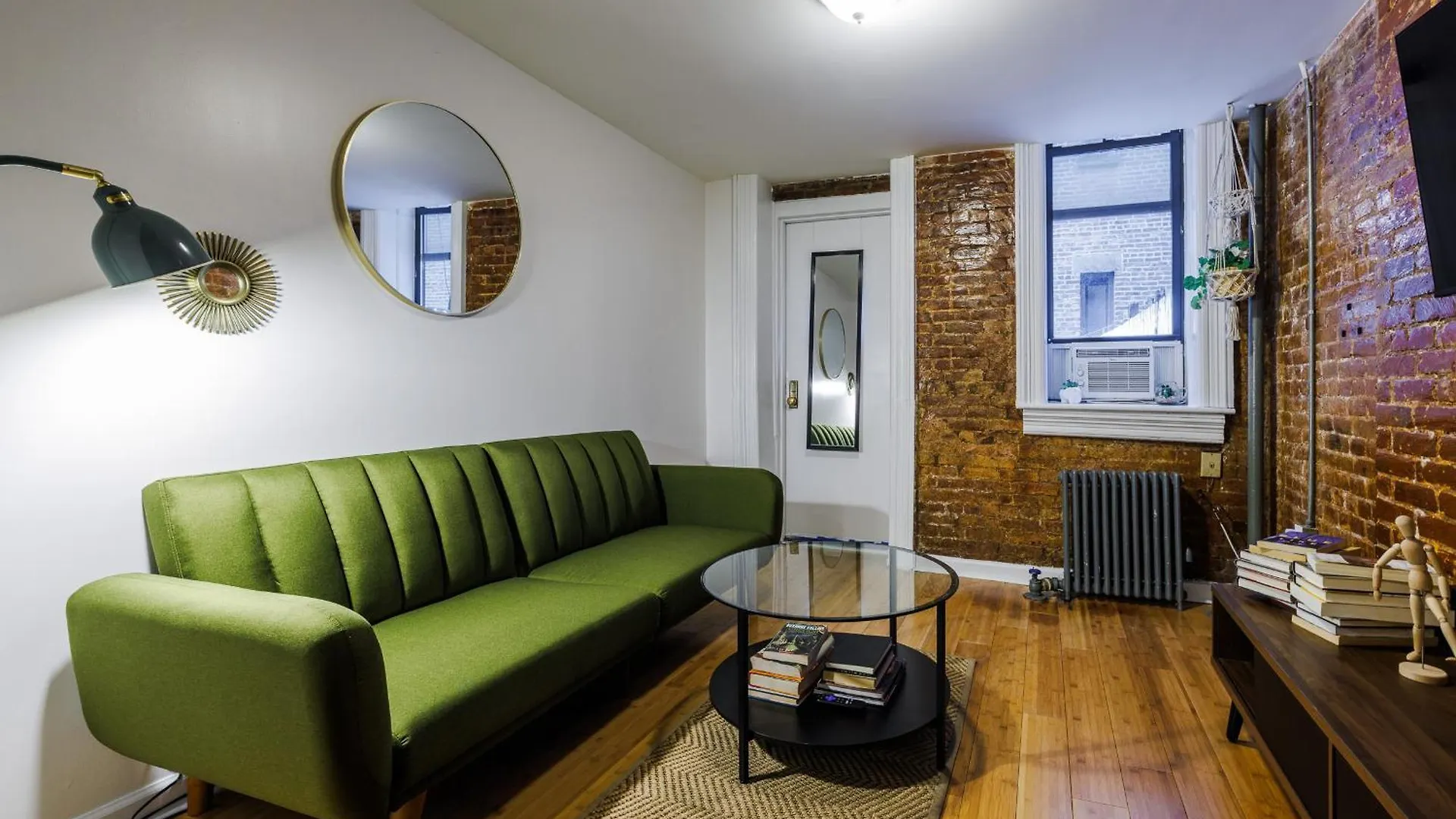 Experience The Vibrant Energy Of City Living Daire New York