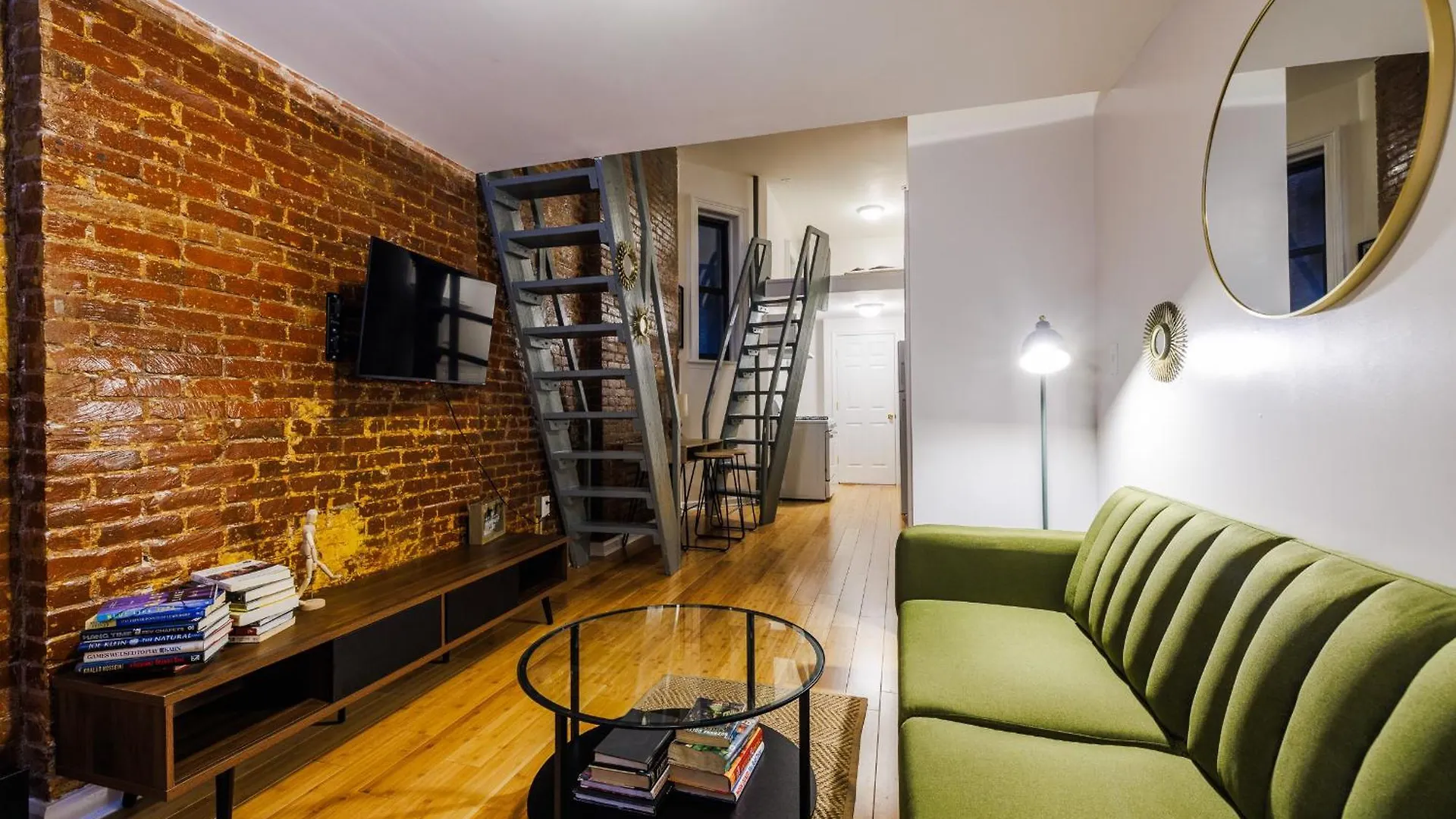 Experience The Vibrant Energy Of City Living Daire New York